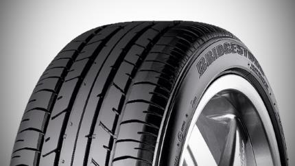 Bridgestone Potenza RE040 banden